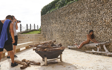 Nidhi Sunil schauspielerin akt bilder