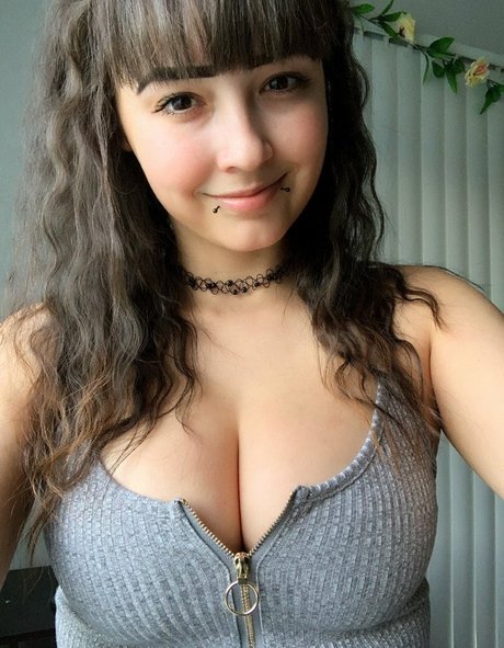 ebenholz-trans-onlyfans exklusive erotische galerie