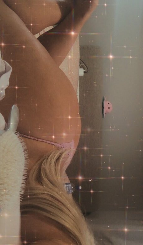 ellies19 pornostar nackte galerie