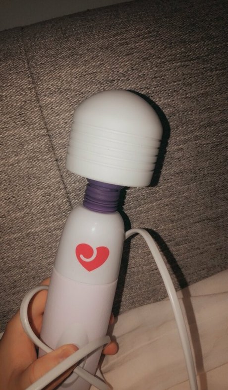 ellies19 schauspielerin sexy fotos