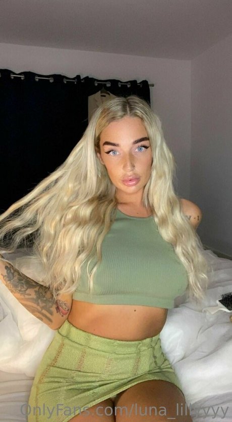 luna lillyyyy kunst akt galerien