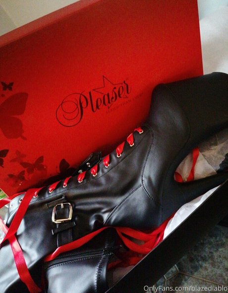 blazediablo schöne heiße bilder