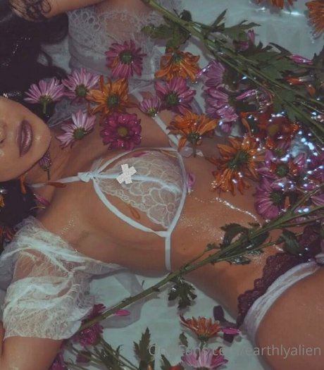 earthlyalien freie nacktheit bild