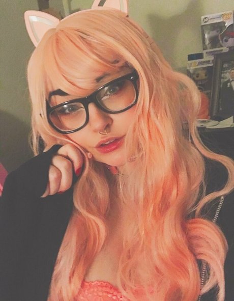 ebenholz-teen-onlyfans heiße akt archiv