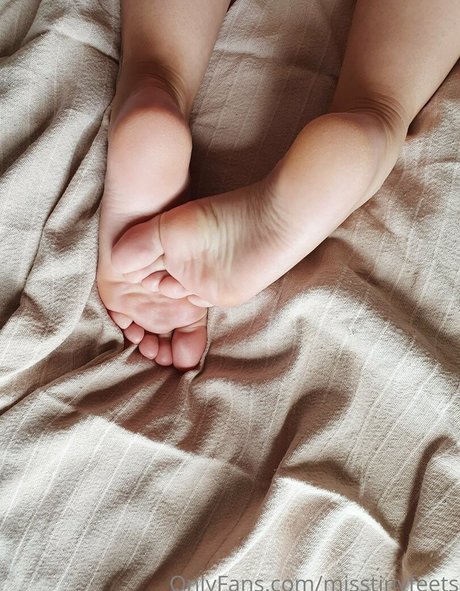misstinyfeets exklusive erwachsene fotos