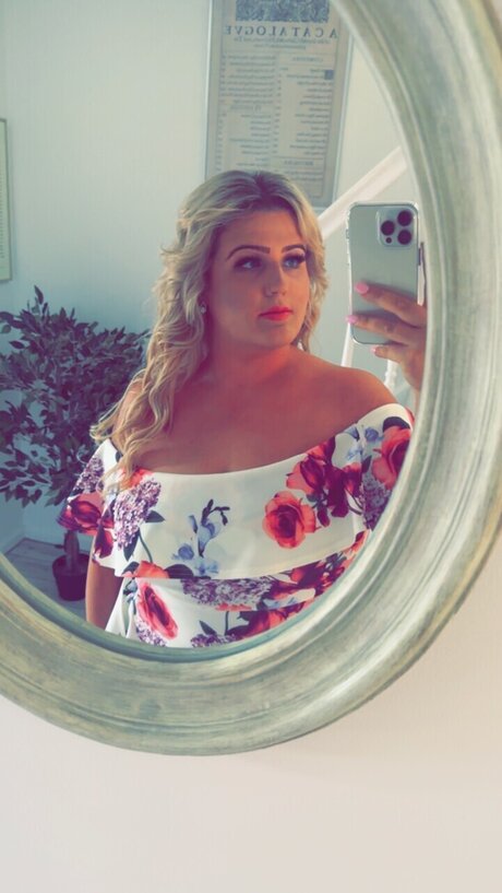 Chantal porno hübsche fotos