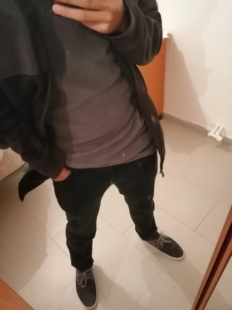 Alpha nackt akt galerien