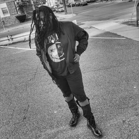 Beardedotaku model erotische fotos