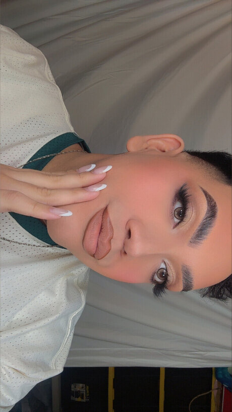 Baddie model nette archiv