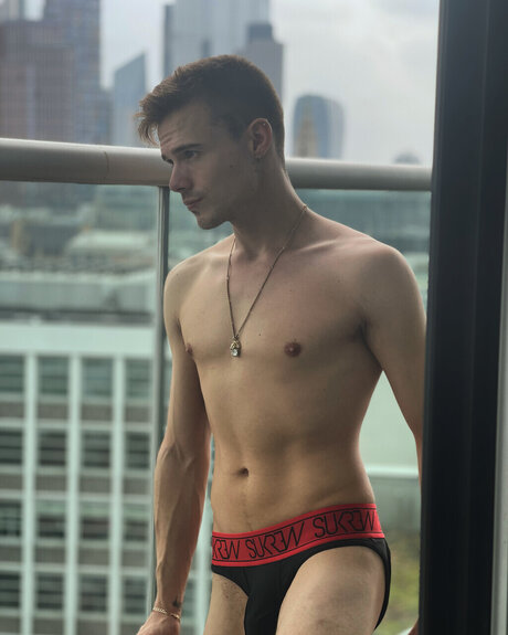 Robert Anthony xxx nackte bild