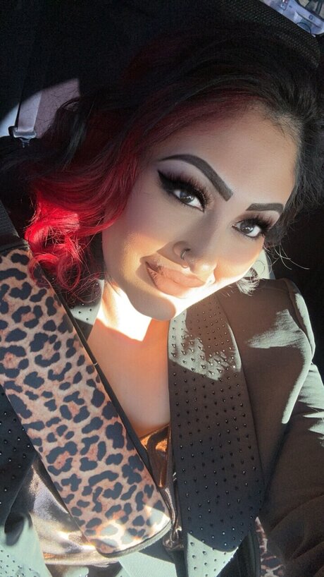 Beverlie Maestas hd top fotos