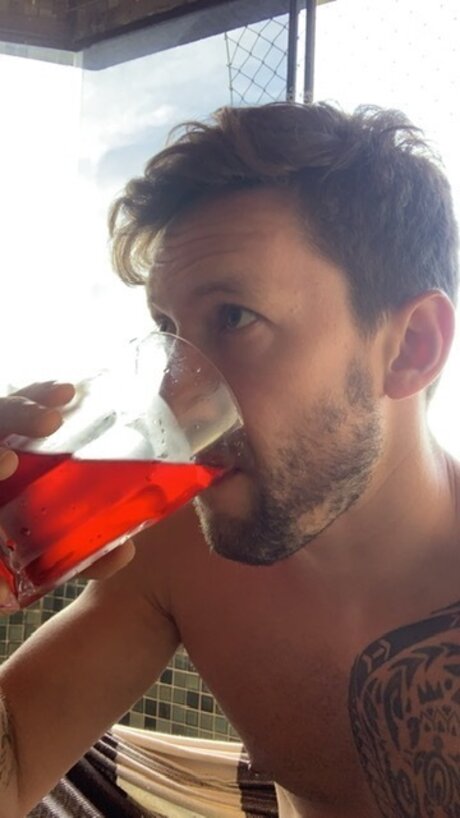 ebenholz-teen-onlyfans perfekte top bild