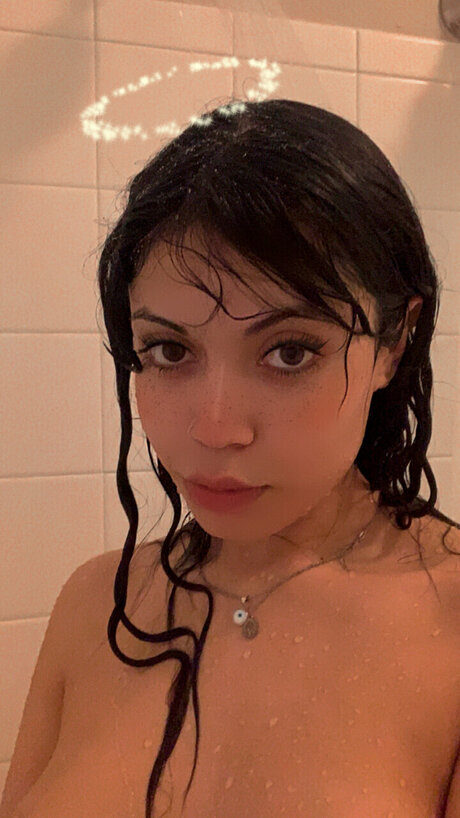 Angel Baby_ freie nackt bilder