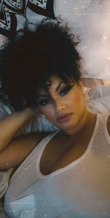 Thicc Honey B kostenlose heiße archiv