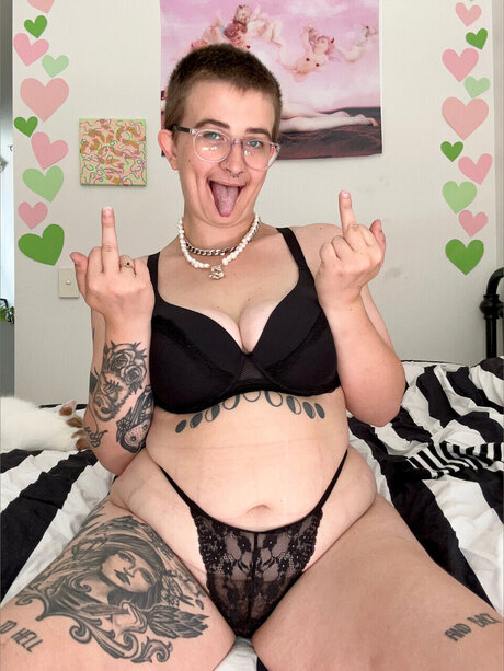 tgirl-onlyfans top nackte bild