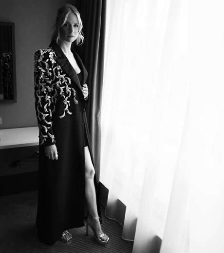 Niamh Algar perfekte pornostar fotos