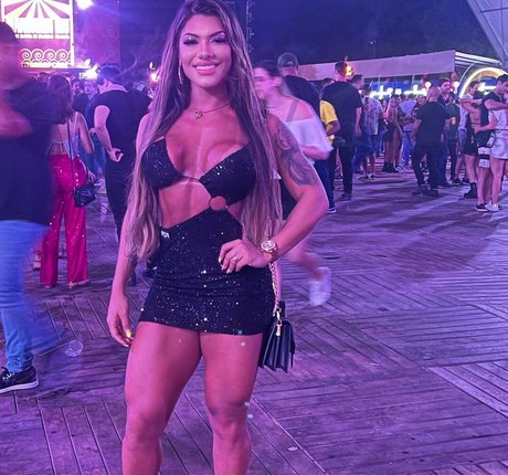 Dayenerocha schauspielerin schöne bilder