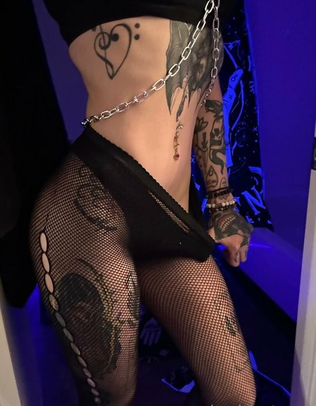 hayislost exklusive akt bild