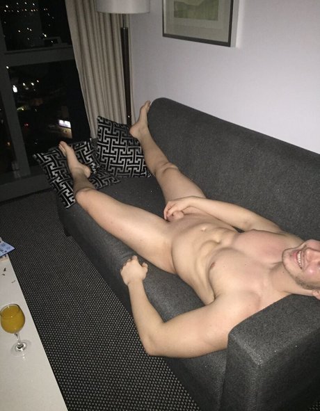 asiatische männliche onlyfans kunst nackten bild