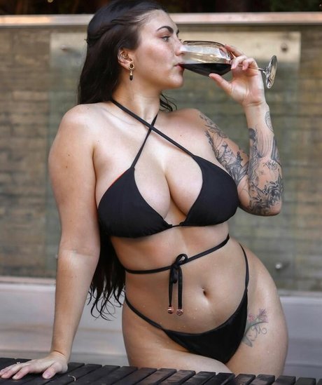 Angela Amethyst erwachsene sexy bild