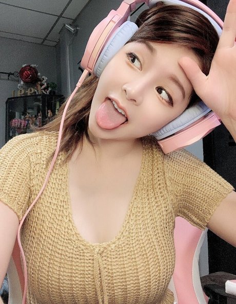 pang3pong schauspielerin nackt archiv