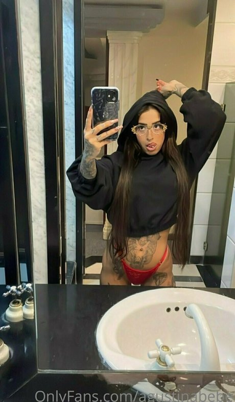 agustinabebe nackt freie bilder