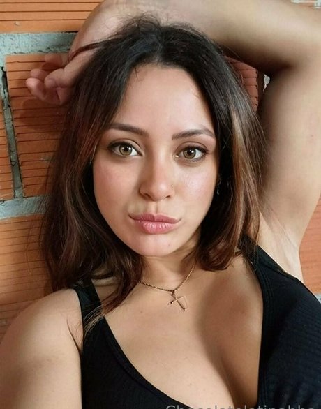 assnickyminash nacktheit sexy fotos