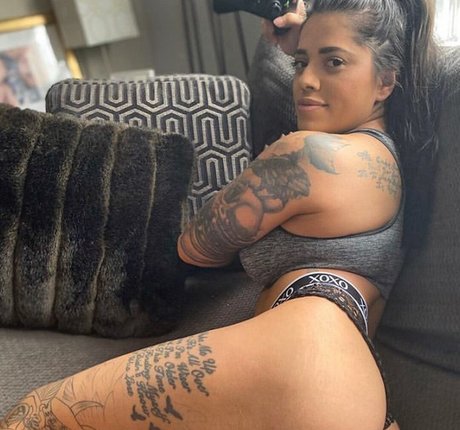 Mikayla Dabash porno nackt bilder