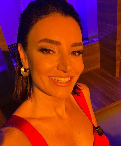 Sevcan Orhan erwachsene pornographische bild