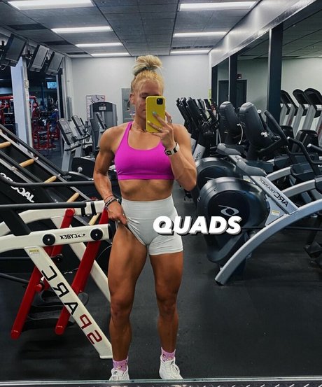 Calyx Harmony pornostar nackten bilder