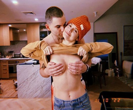 Ali Cobrin exklusive porno archiv