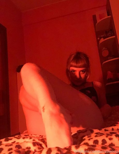 latina-dienstmädchen onlyfans nackt top foto