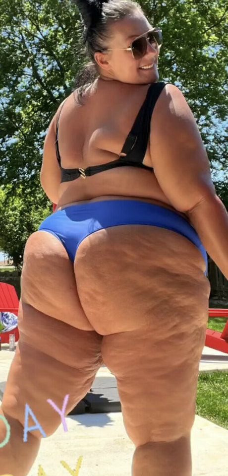 Ms Jaci J erwachsene exklusive bilder