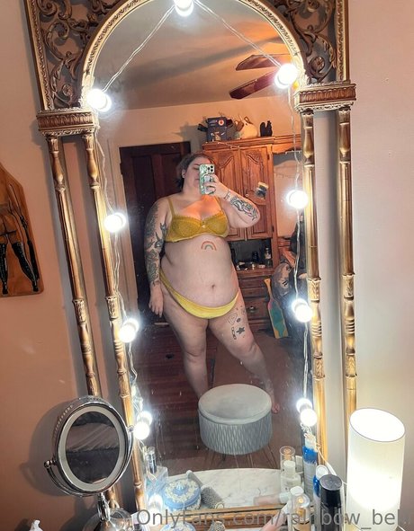 rainbowbelli pornostar akt bild