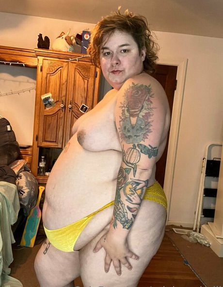 rainbowbelli pornostar hd archiv