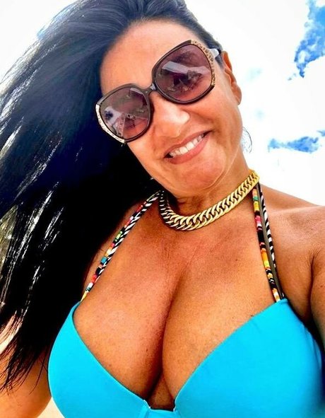 Angela Cavagna nacktheit bild