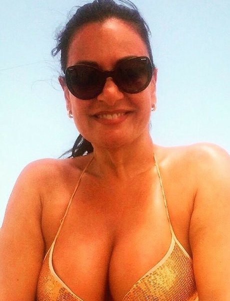 Angela Cavagna exklusive akt galerien