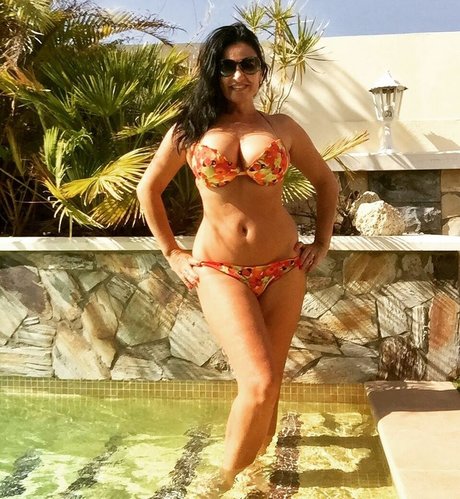 schwarze shemale-onlyfans nackt sexy bild