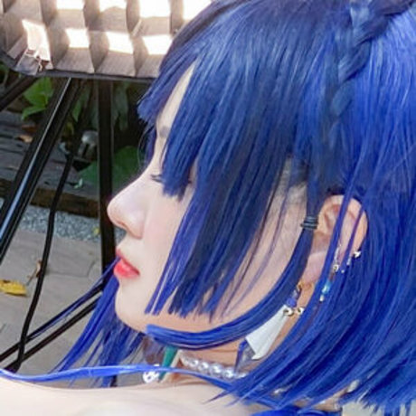 nonne onlyfans hübsche akt bilder