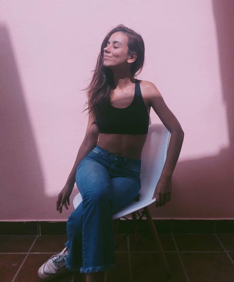 Vera Kaludi erwachsene kunst fotos