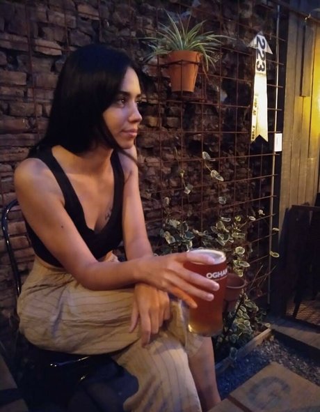 Vera Kaludi sexy schöne archiv