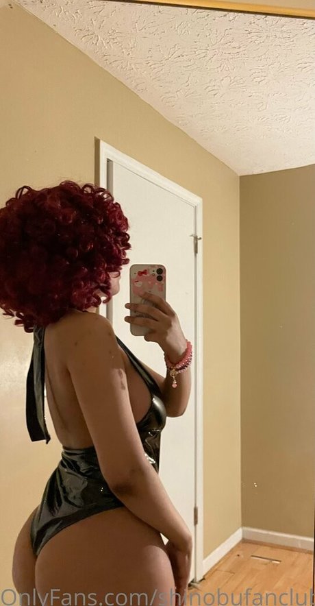 bekleidete onlyfans kunst exklusive foto