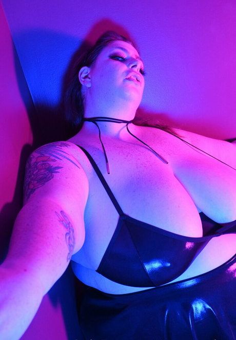 megandaw top nackt foto