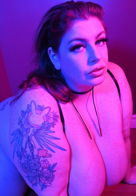 kurvige ebenholz-onlyfans hd akt fotos