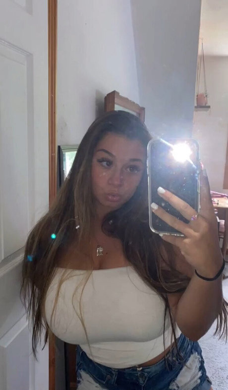 Lauren Risotti sexy fotos