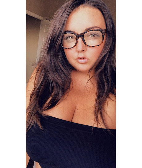 hängende titten onlyfans kunst schöne galerie