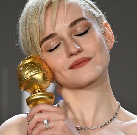 Julia Garner beste sex fotos