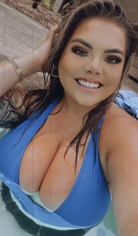 Lilly M nackt hübsche bild