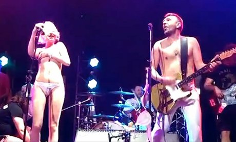 Alica Vox freie erwachsene galerie