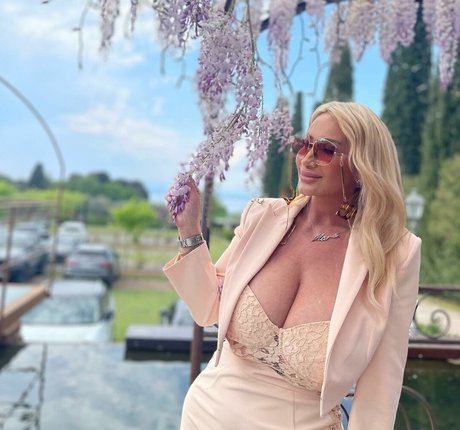 Mara Traversi schöne heiße galerien